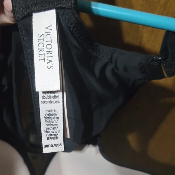Victoria's Secret Black Bra with Logo Straps - Picture 4 of 5